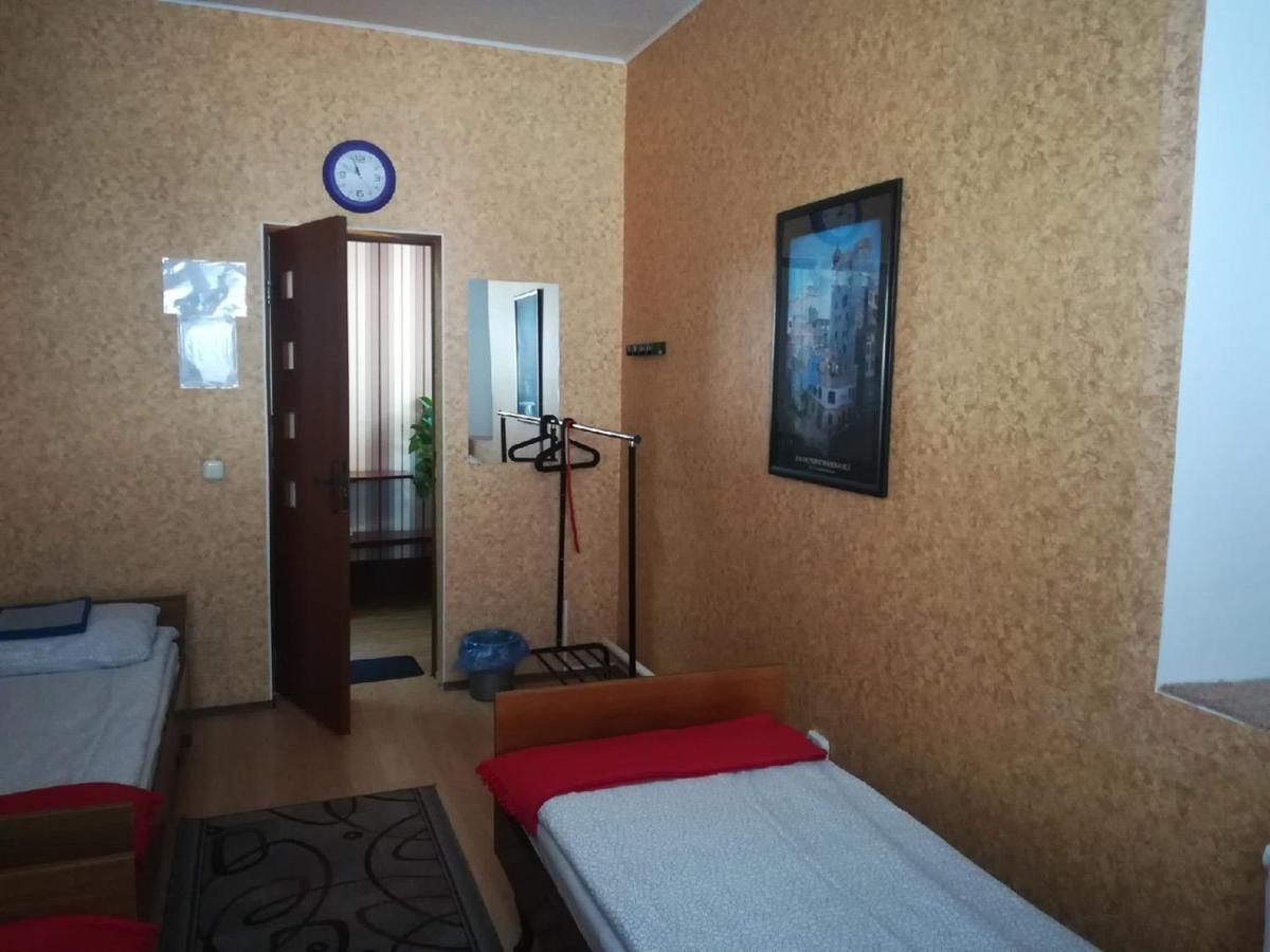 Hostel 3 Stars Na Oktyabryskoy Vitebsk Exterior foto